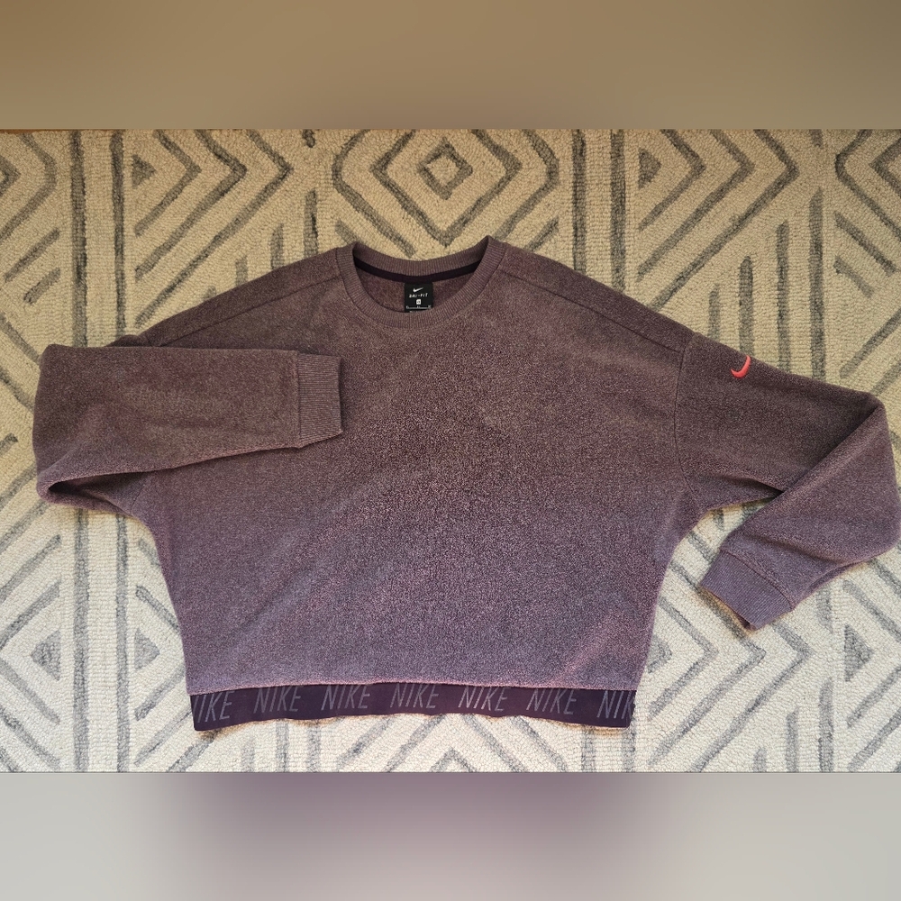 Nike Dri-Fit Fuzzy Crop